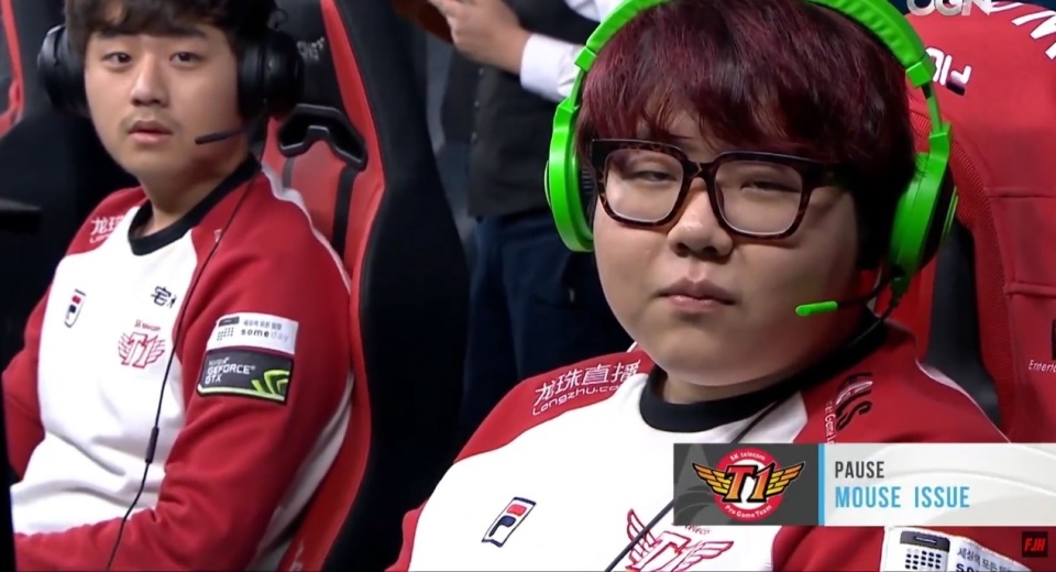 其中一个现 其中一个现