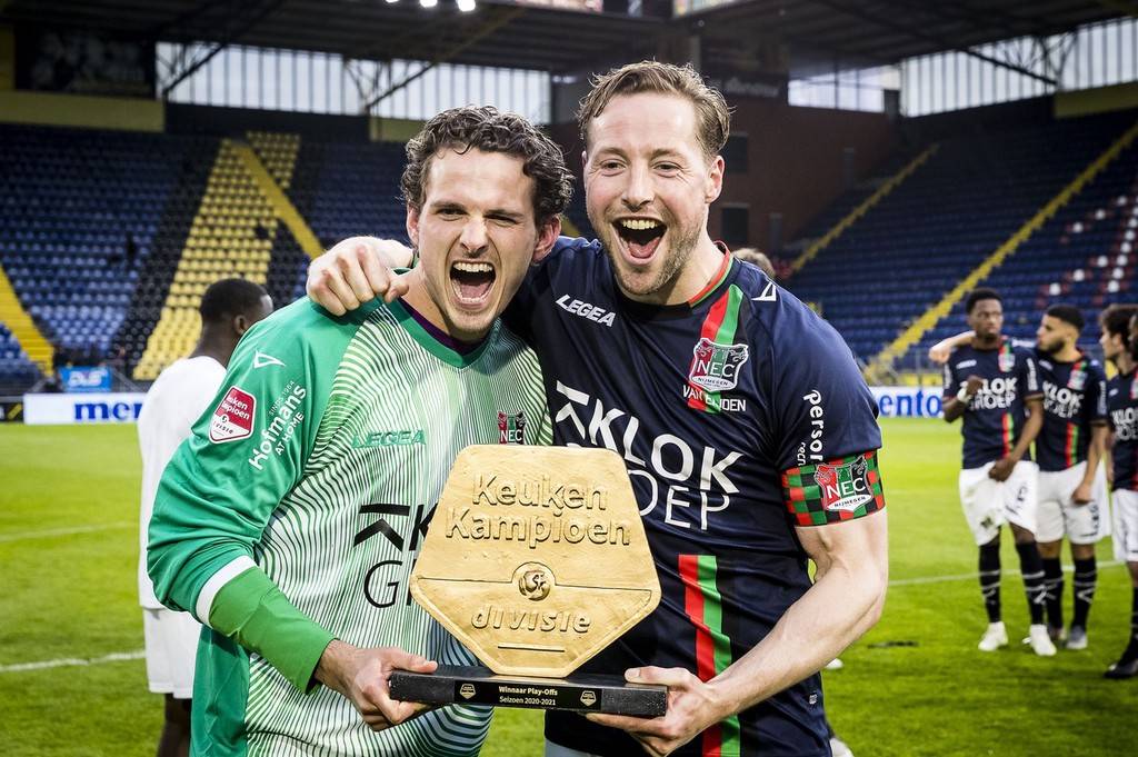 随着主持人 随着主持人